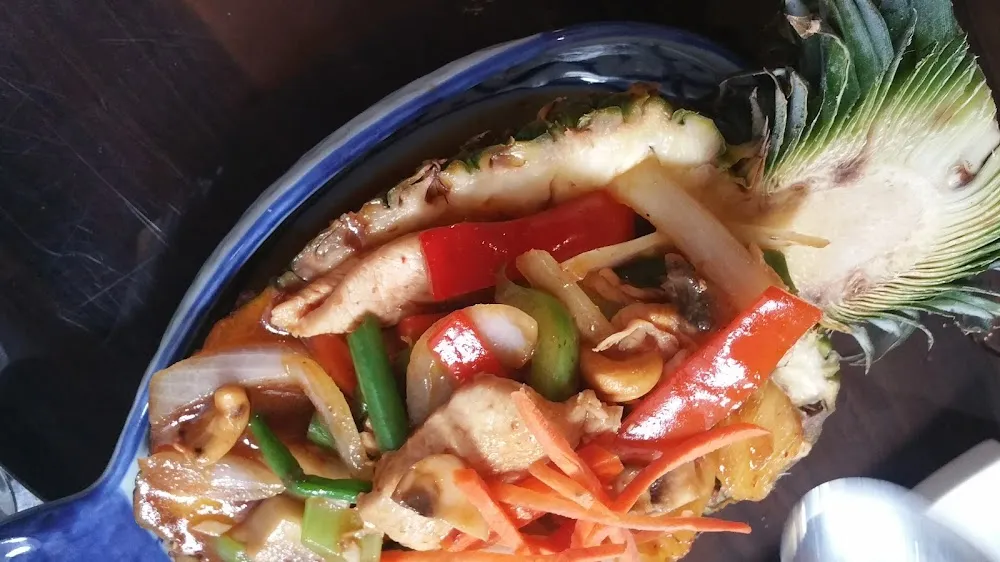 Pineapple Himmaparn Medium Spicy